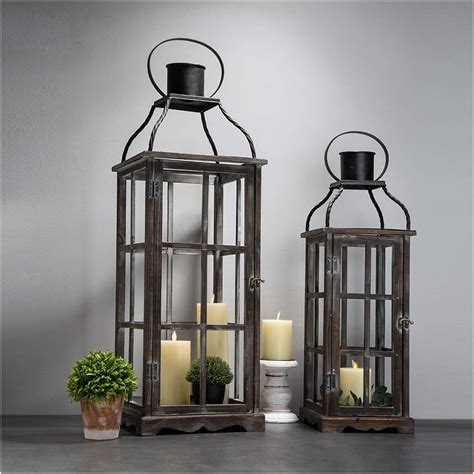 SET/ 2 HANGING METAL LANTERNS W/ WOOD BASE 